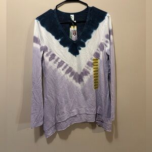 GreenTea V-Neck Tie-Dye Long Sleeve Top